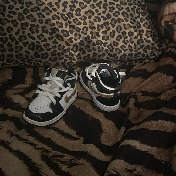 Jordan 1’s - Picture 3 of 3